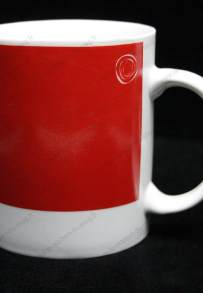 mug personnalisé pantone rouge vif